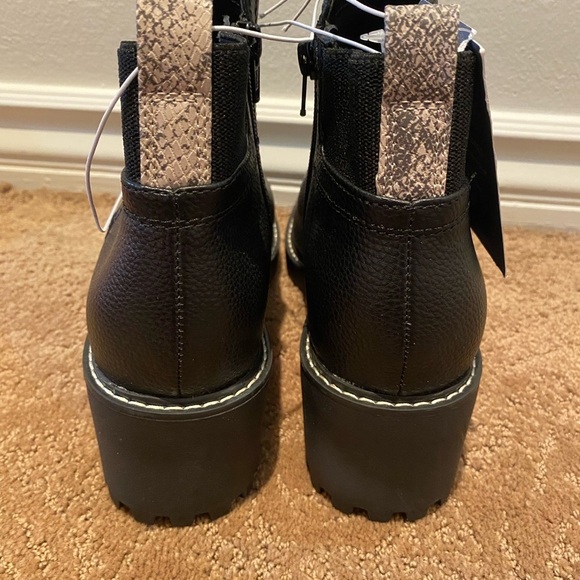 Universal thread women’s Black Ankle Boots Zipper New size 10 stylish comfort - Picture 5 of 15